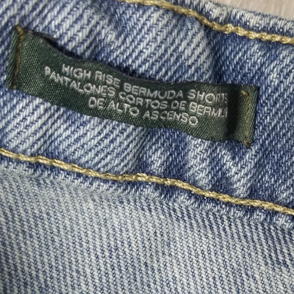 High- Rise Bermuda Shorts - Picture 4 of 10